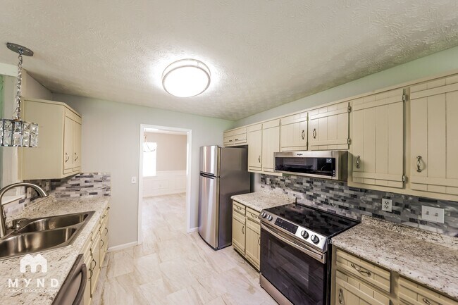 Building Photo - 2110 Vicki Dr