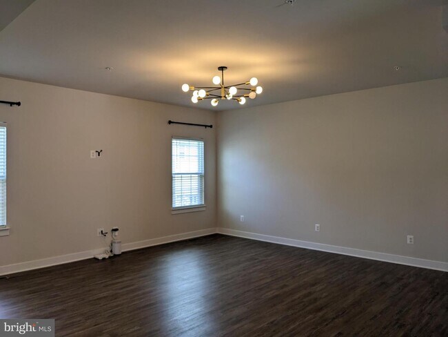 Building Photo - 7439 Port Tavern Ct