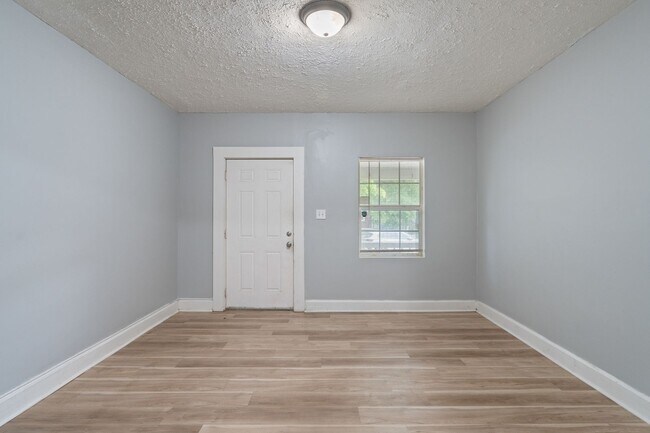Foto del edificio - Updated and Move-In Ready 3-Bedroom Home