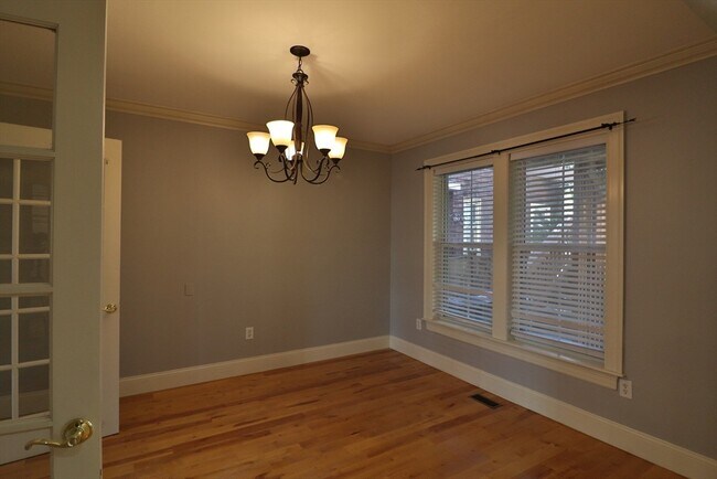Building Photo - 358 Dorchester St