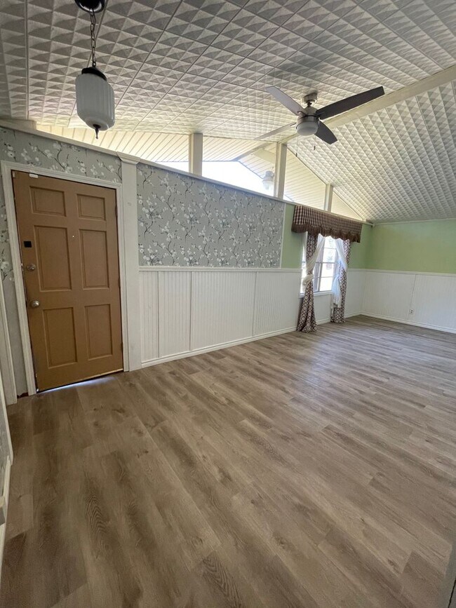 Foto del edificio - Beautiful home for rent coming soon!