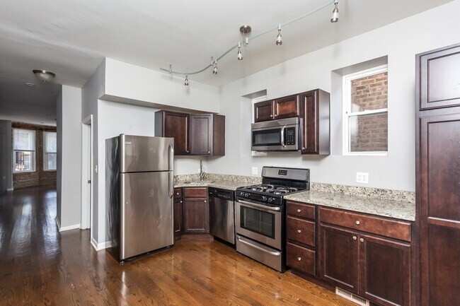 Foto del edificio - 2348 W Moffat St