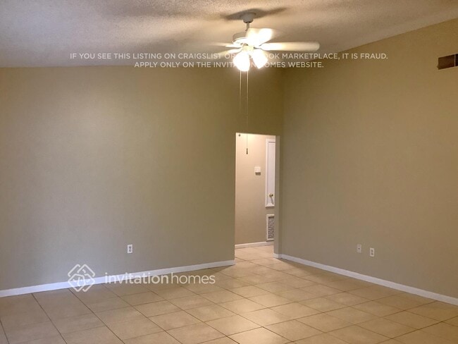 Foto del edificio - 3034 Annadale Cir