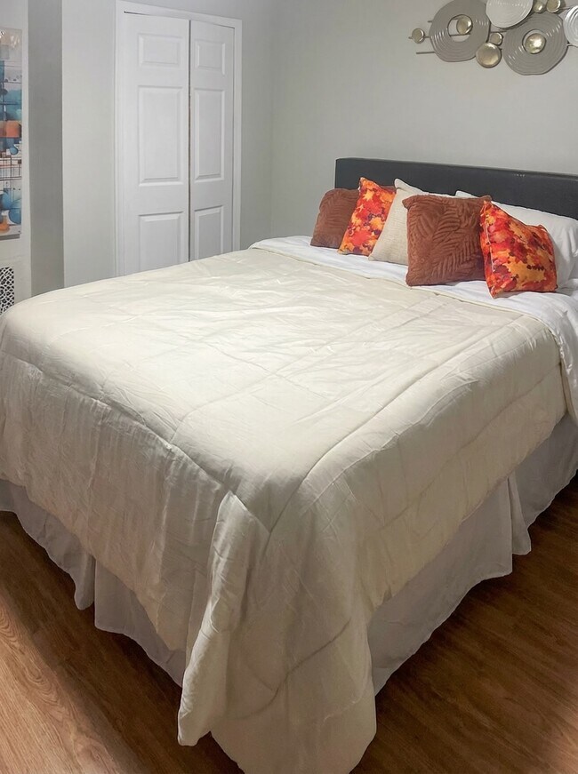 Foto del edificio - 4911 W Girard Ave