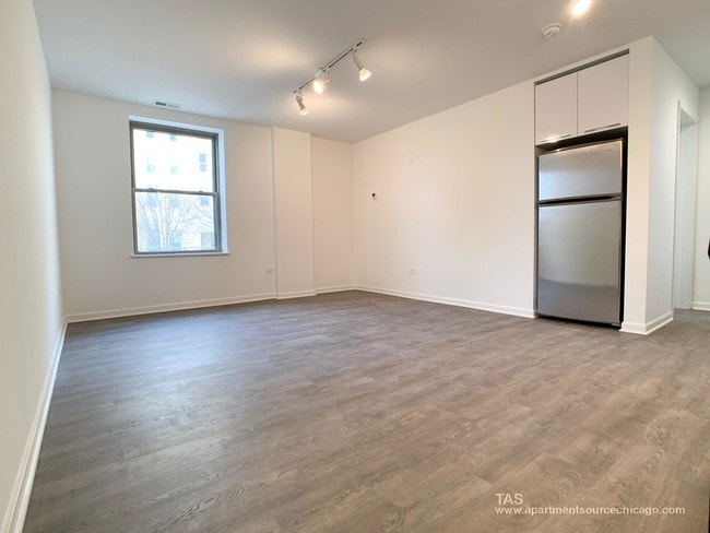 Foto del edificio - 940 W Winona St