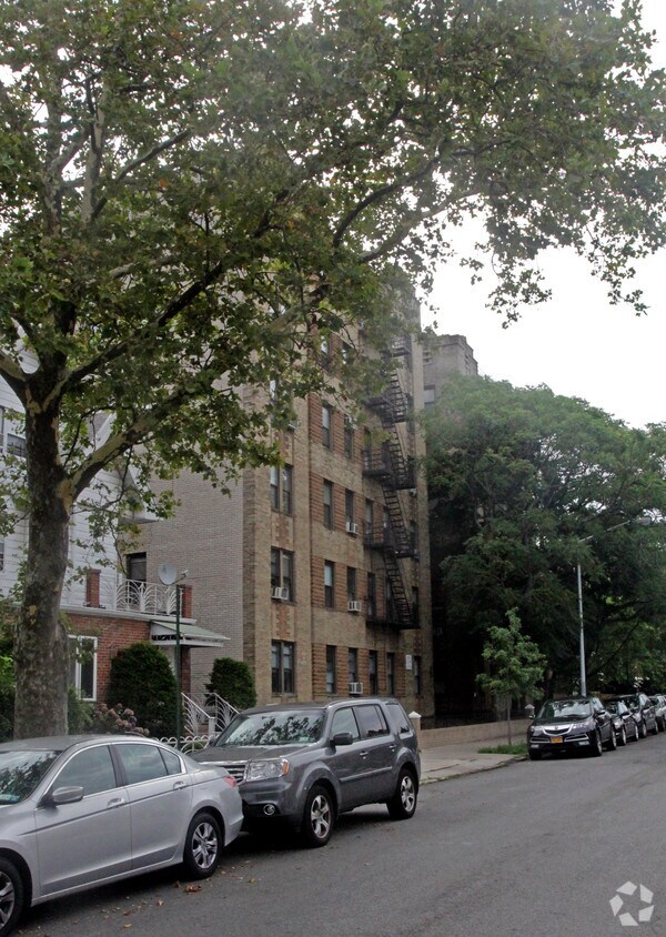 Building Photo - 2121 82nd St