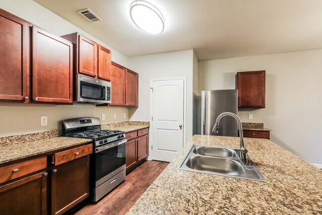 Foto del edificio - 700 Feldwood Ln