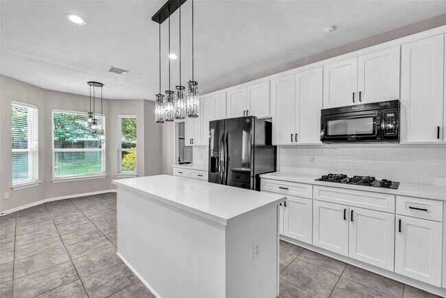 Building Photo - 3 Renoir Trail Pl