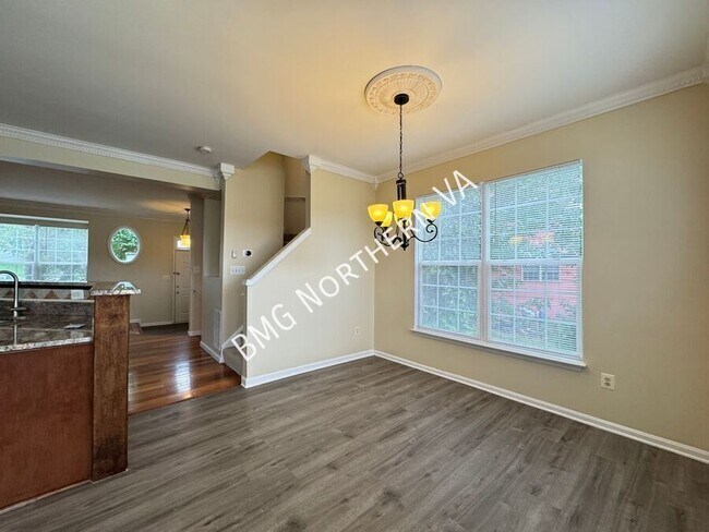 Foto del edificio - 10230 Magnolia Grove Dr