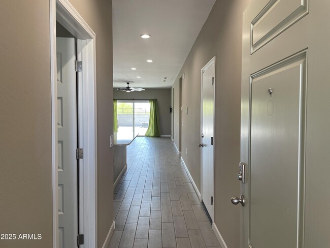 Building Photo - 24153 W Verlea Dr