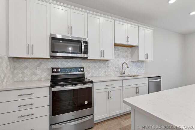 Foto del edificio - 1887 SE Ocean Cove Way