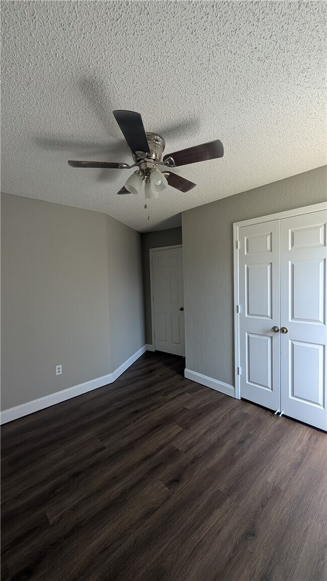 Foto del edificio - 2005 Blueberry Ln