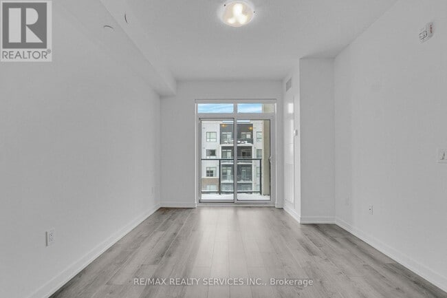 Building Photo - 5055 Greenlane