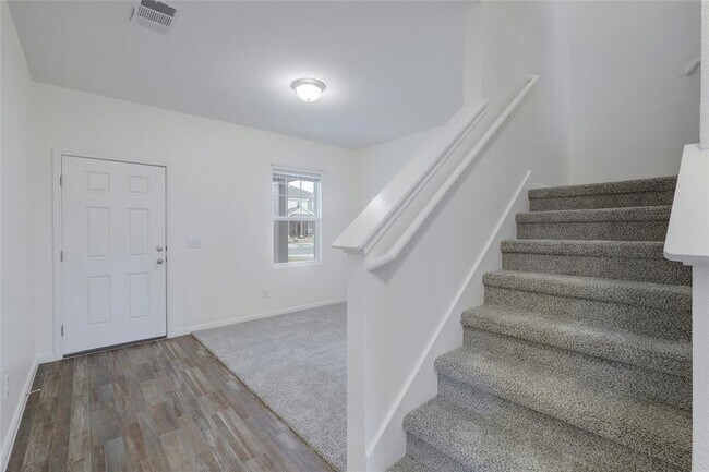 Building Photo - 140 Satsuma Ln