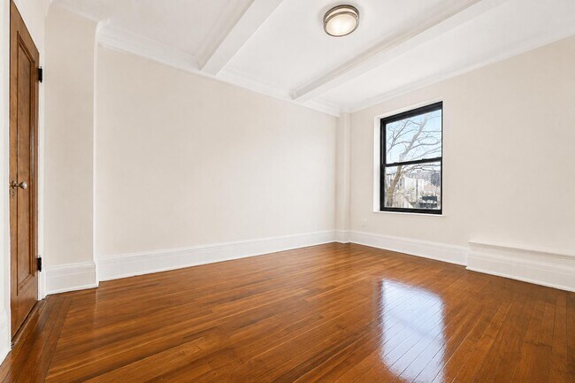 Foto del edificio - 77 W 104th St