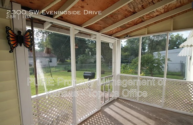 Building Photo - 2300 SW Eveningside Dr