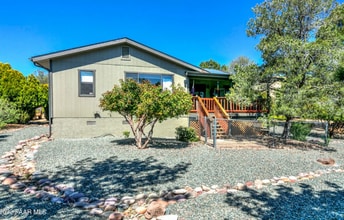 Building Photo - 725 Meadowlark Ln