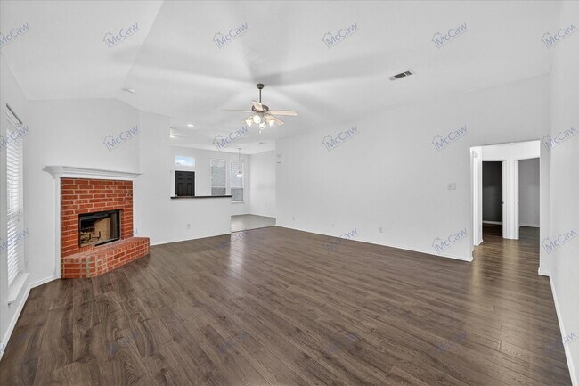 Foto del edificio - 342 Leisure Ln