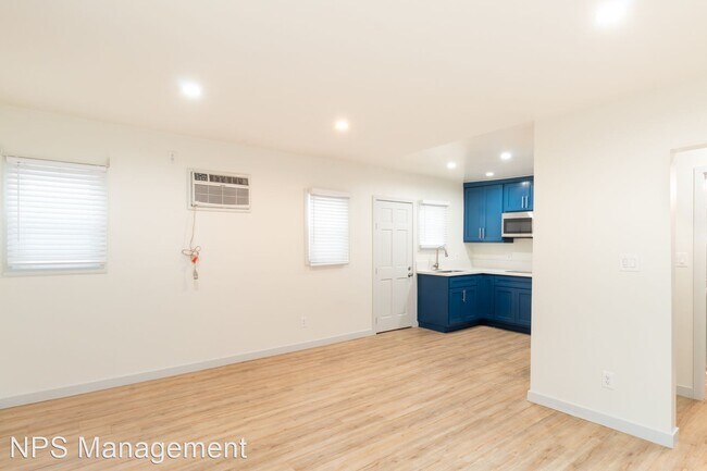 Building Photo - 1 br, 1 bath Apartment - 1208 Daisy Avenue...