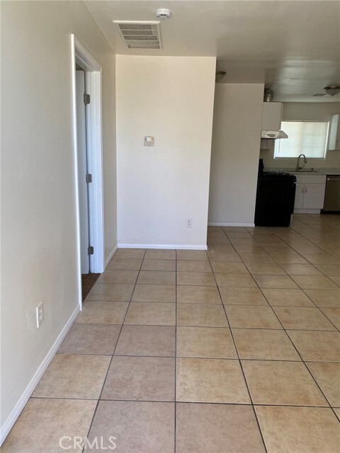 Foto del edificio - 44529 Date Ave