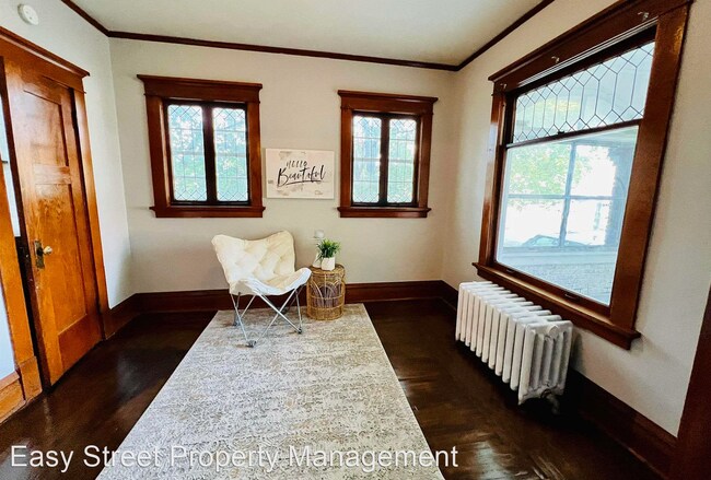 Building Photo - 3 br, 1.5 bath House - 307 SW 2nd Ave
