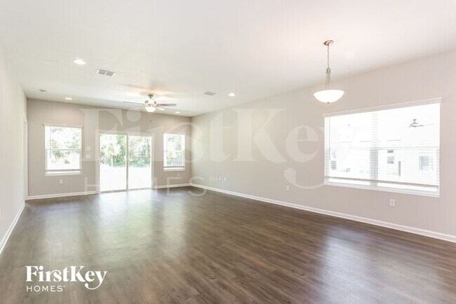 Building Photo - 10139 McLaurin Road E