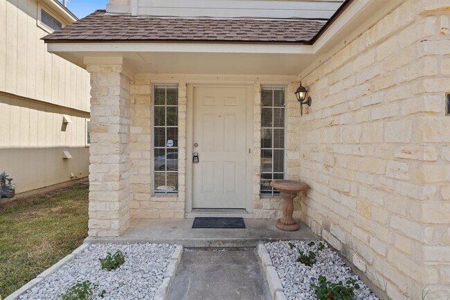 Building Photo - 8703 Cretys Cove