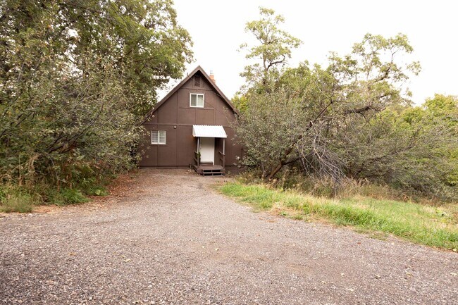 Foto del edificio - Ski season special, Month to month lease- ...