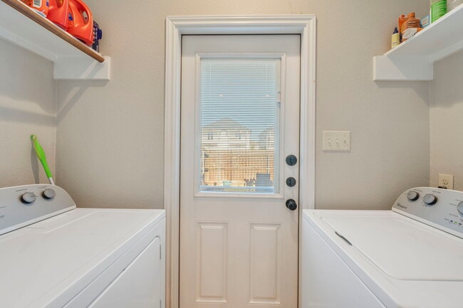 Building Photo - 3317 Wakewell Ct