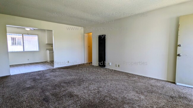 Foto del edificio - 1810 W Greenleaf Ave