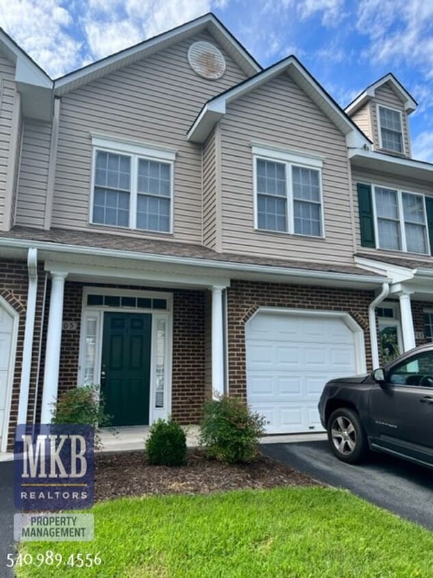 Primary Photo - Townhouse in North County