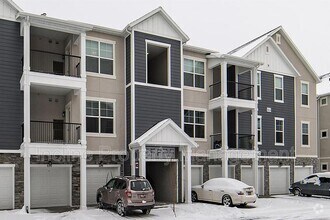 Building Photo - 619 N Emery Ln