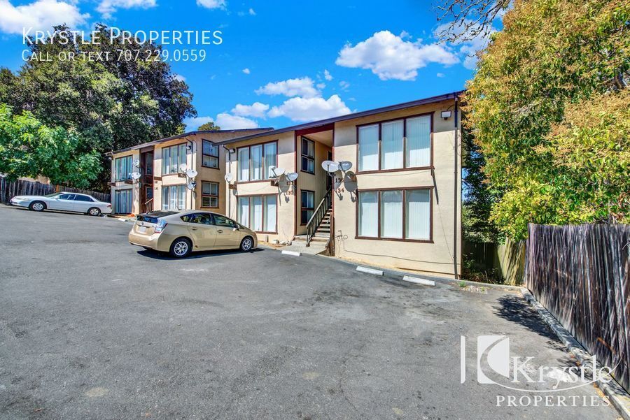 Foto principal - 136 Frisbie St