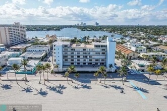 Building Photo - 300 Oregon St