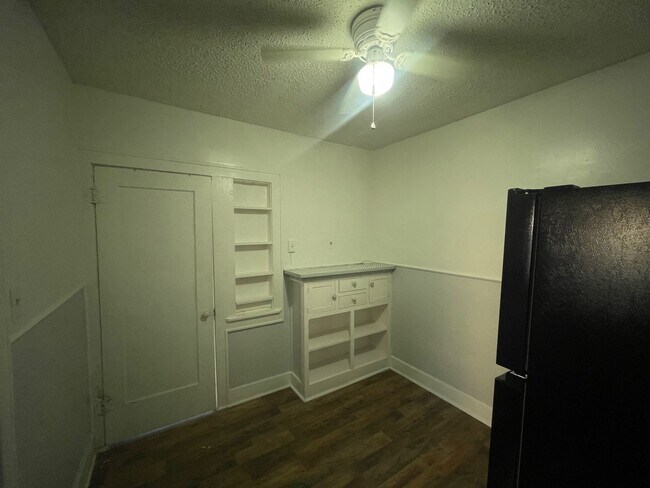 Foto del edificio - Cozy 1/1 duplex AVAILABLE NOW!