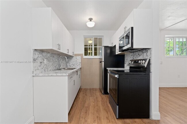 Foto del edificio - 160 NE 55th St