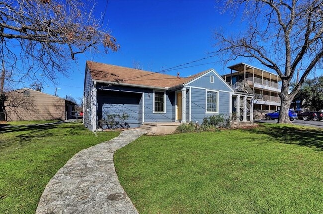 Building Photo - 2502 Manor Rd