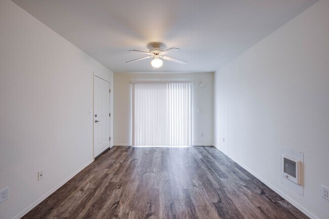 Foto del edificio - Live Where Comfort Meets Convenience - College Hill Condo in Pullman