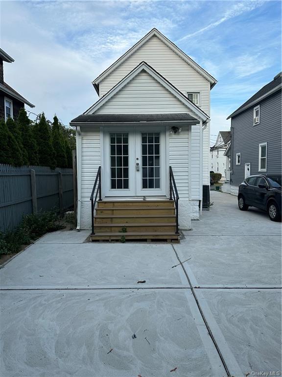 Building Photo - 28 St Marks Ave