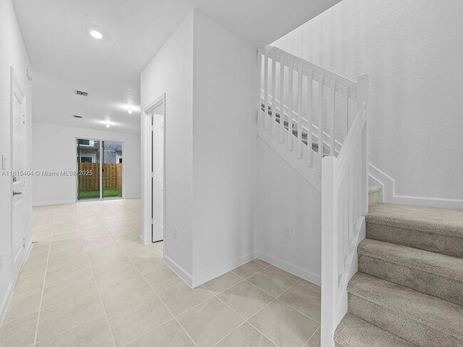 Foto del edificio - 682 SE 14th St