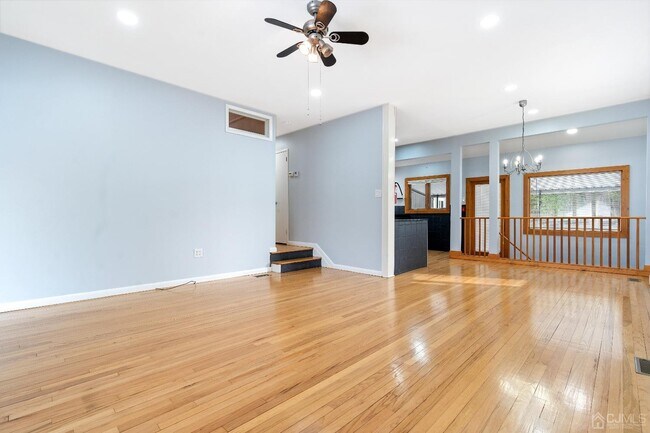 Foto del edificio - 92 Isabelle St