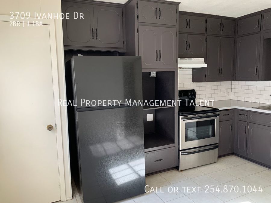 Foto principal - 3709 Ivanhoe Dr