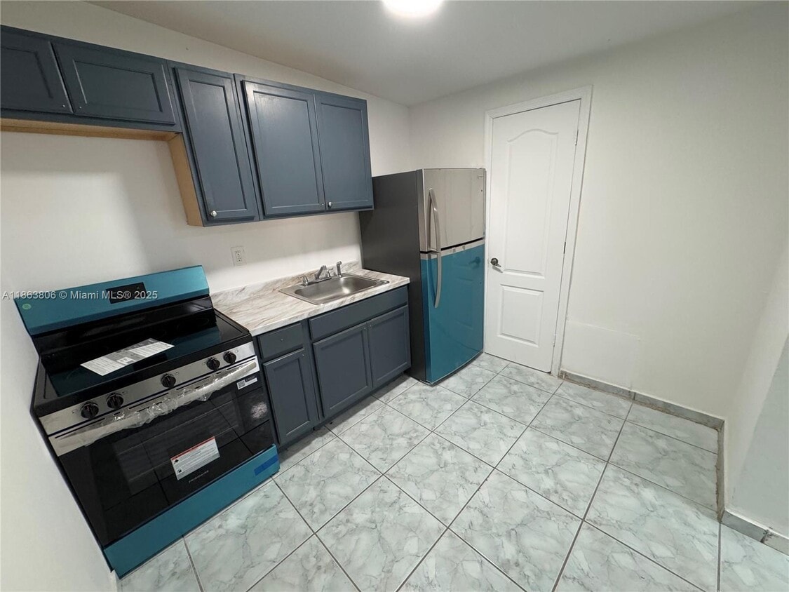 Primary Photo - 2148 NW 18th Terrace