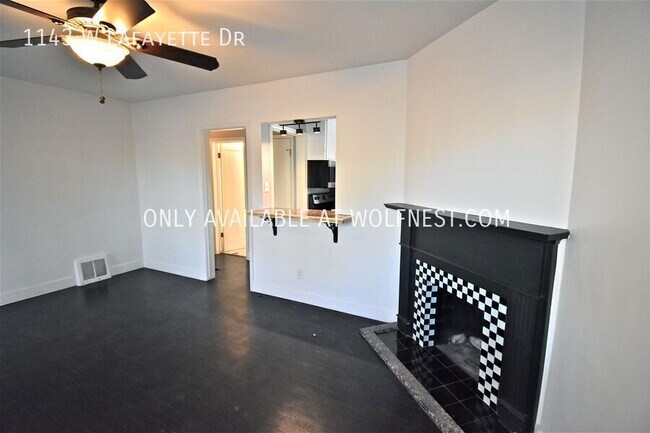 Building Photo - Gorgeous 3 Bed Salt Lake Home! No Deposit ...