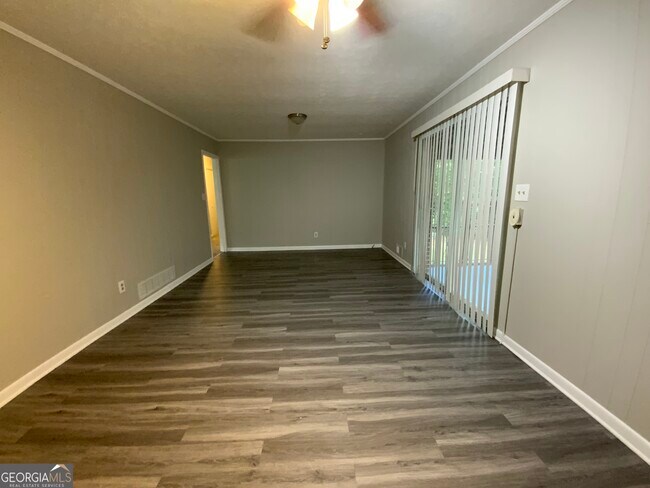 Building Photo - 692 White Bird Way
