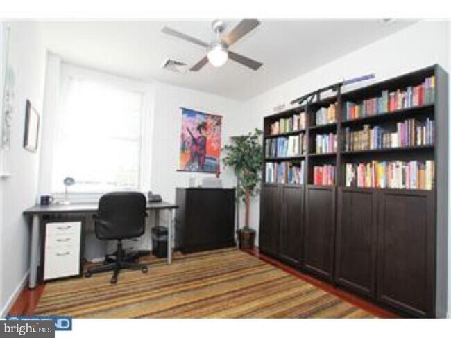 Foto del edificio - 4200 Pine St