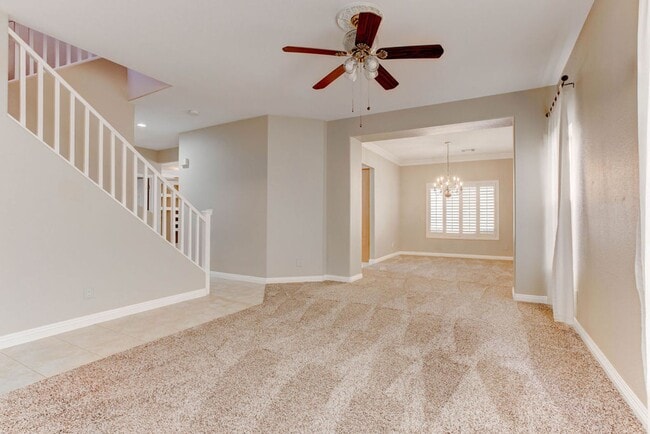Building Photo - 809 Royal Birch Ln