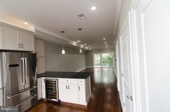 Foto del edificio - 2417 Benning Rd NE