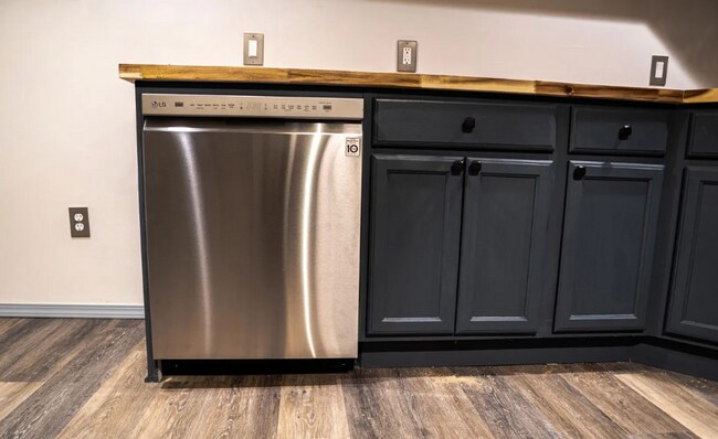 Foto del edificio - 2015 Oregon Ave