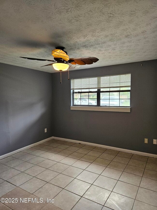 Foto del edificio - 5163 Acoma Ave